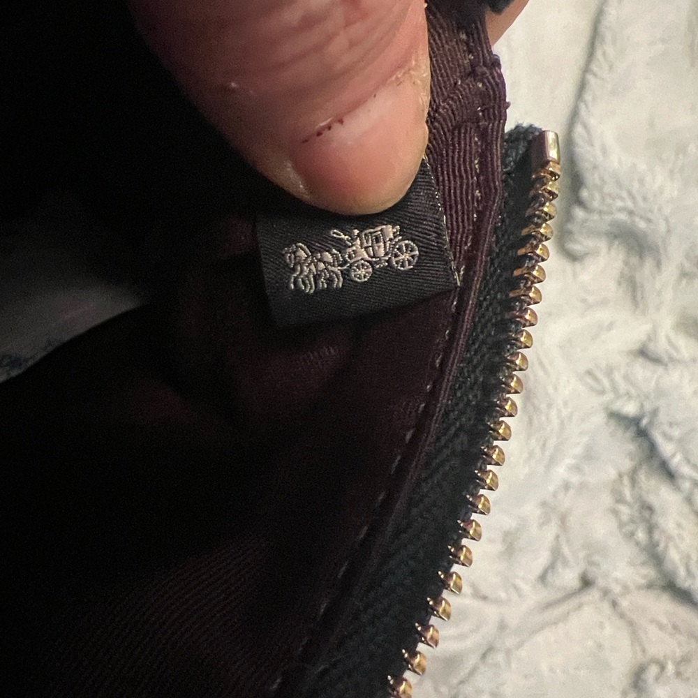 Coach Green Leather Wristlet with Gold Logo - Picture 5 of 8